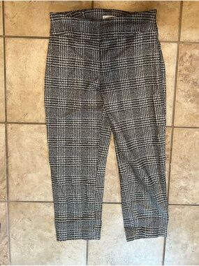 New Directions Black and White Houndstooth Pants